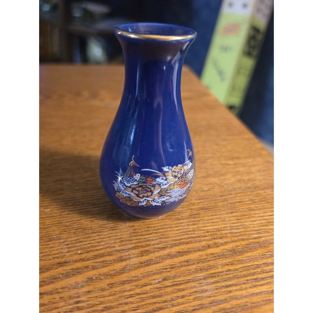 Small Vintage Japanese Cobalt Blue Vase Peacock Flowers‎ & Gold Bud Antique Cute